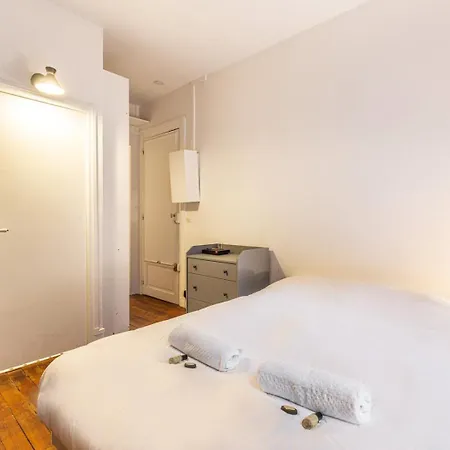 Guestready - Apt Pres Du Square Louise Michel Paris